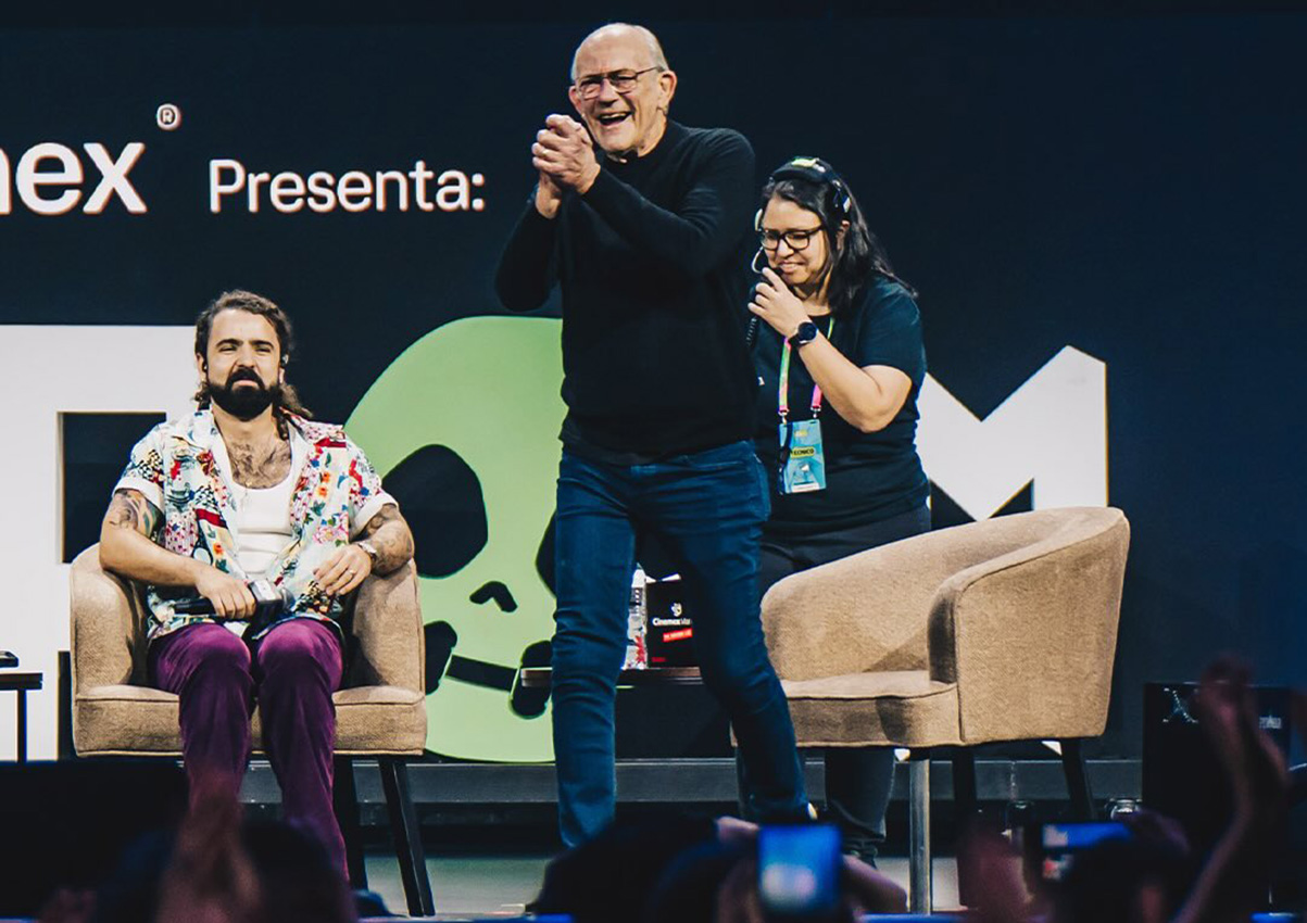 Doc Brown Goes to Mexico City: Christopher Lloyd Wows CCXP Crowd