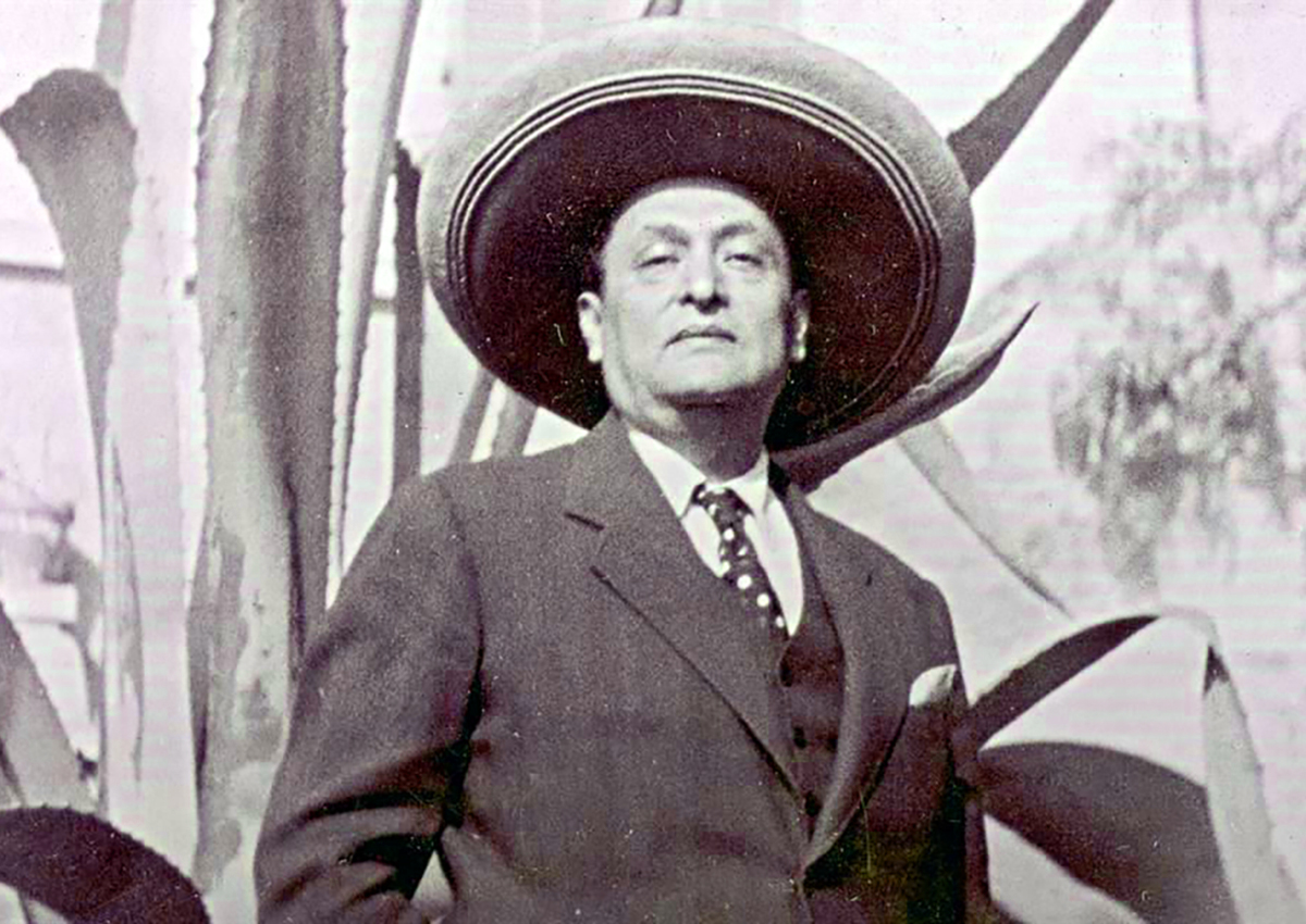 Mexican Schindler: The Diplomat Who Saved 40,000 People from the Nazis